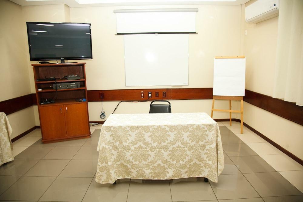 Uberlândia Villalba Hotel מראה חיצוני תמונה